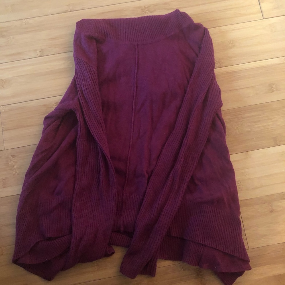 Maroon turtle neck sweater